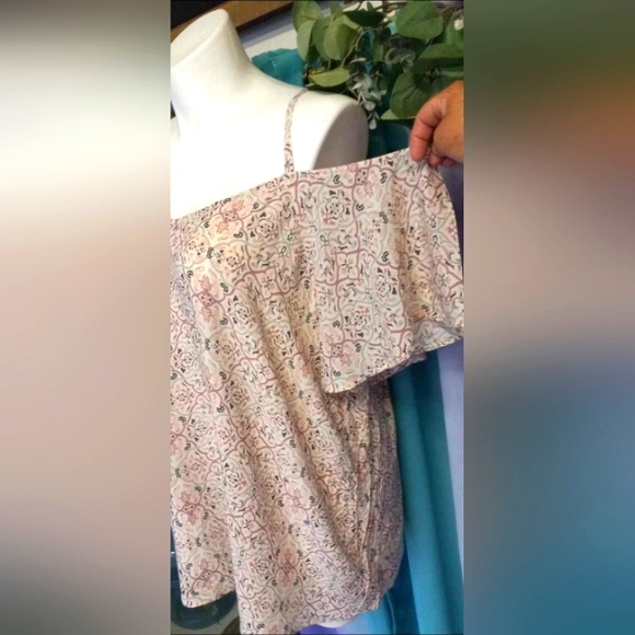 Torrid Cold Shoulders Blouse - Picture 11 of 11